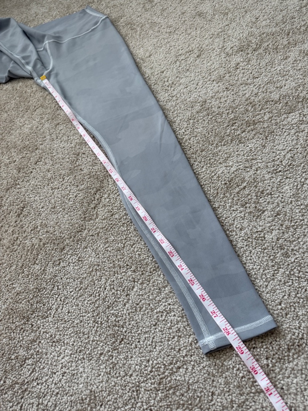 Alo Yoga Light Grey Camo High Waisted Athletic Gym Leggings - Picture 7 of 8